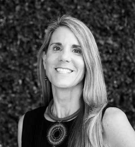 Dianne Calvi Headshot Website